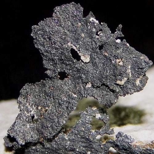 Luanheite
