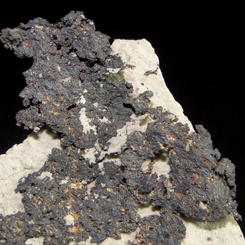 Luanheite