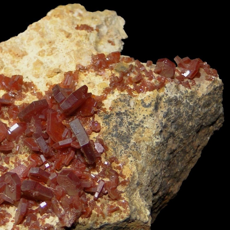Vanadinite - Image 3